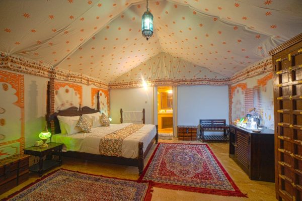 Deluxe Swiss Tents (1)